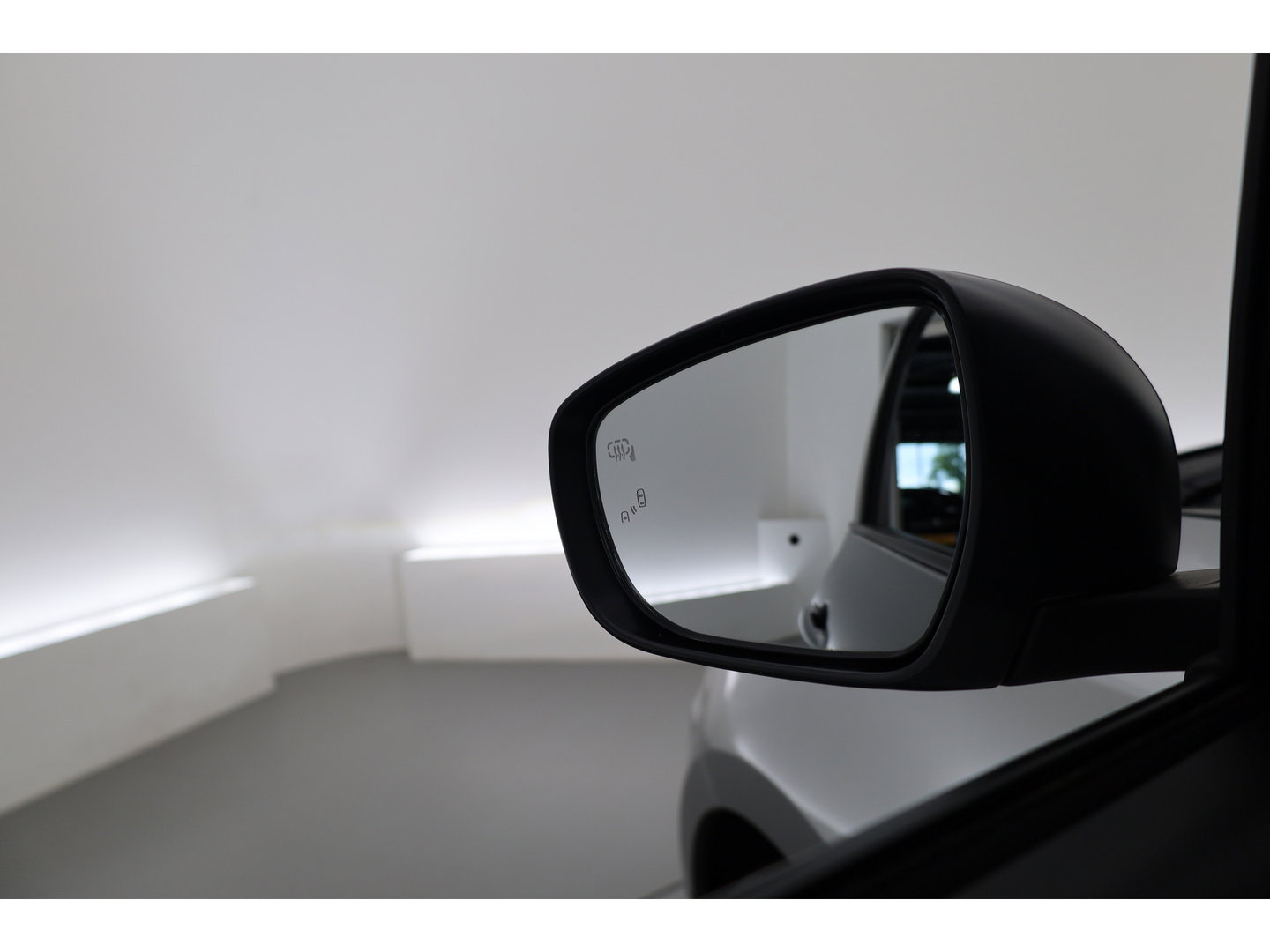 Suzuki Swift 1.2 Style Smart Hybrid | Camera | Adapt. Cruise | Dodehoek | Stoelverw. | NAV+Carplay | Keyless | PDC V