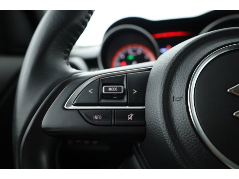 Suzuki Swift 1.2 Style Smart Hybrid | Camera | Adapt. Cruise | Dodehoek | Stoelverw. | NAV+Carplay | Keyless | PDC V