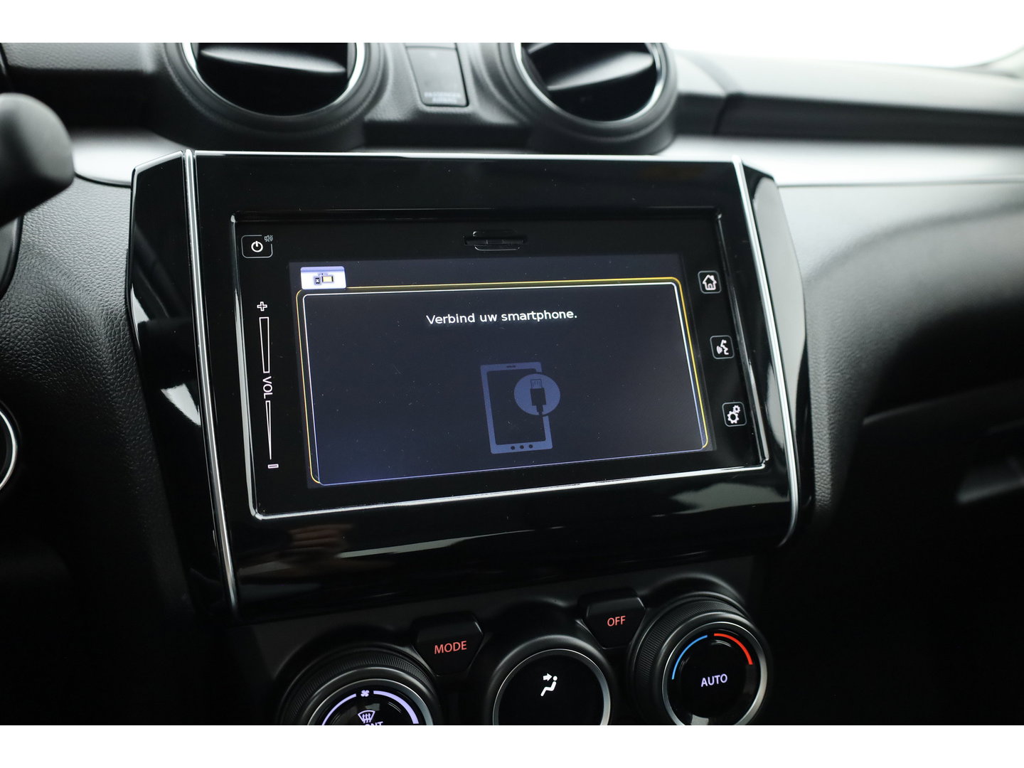 Suzuki Swift 1.2 Style Smart Hybrid | Camera | Adapt. Cruise | Dodehoek | Stoelverw. | NAV+Carplay | Keyless | PDC V