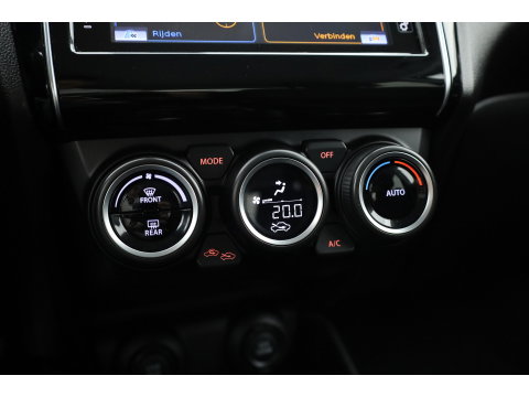 Suzuki Swift 1.2 Style Smart Hybrid | Camera | Adapt. Cruise | Dodehoek | Stoelverw. | NAV+Carplay | Keyless | PDC V