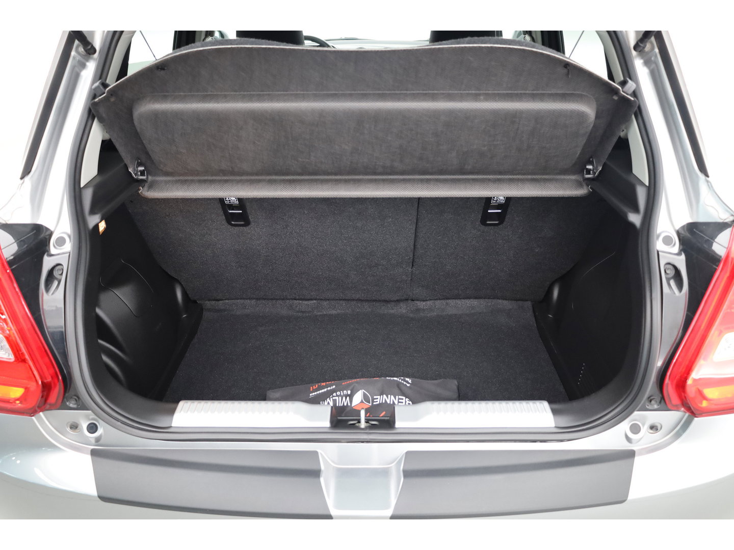 Suzuki Swift 1.2 Style Smart Hybrid | Camera | Adapt. Cruise | Dodehoek | Stoelverw. | NAV+Carplay | Keyless | PDC V
