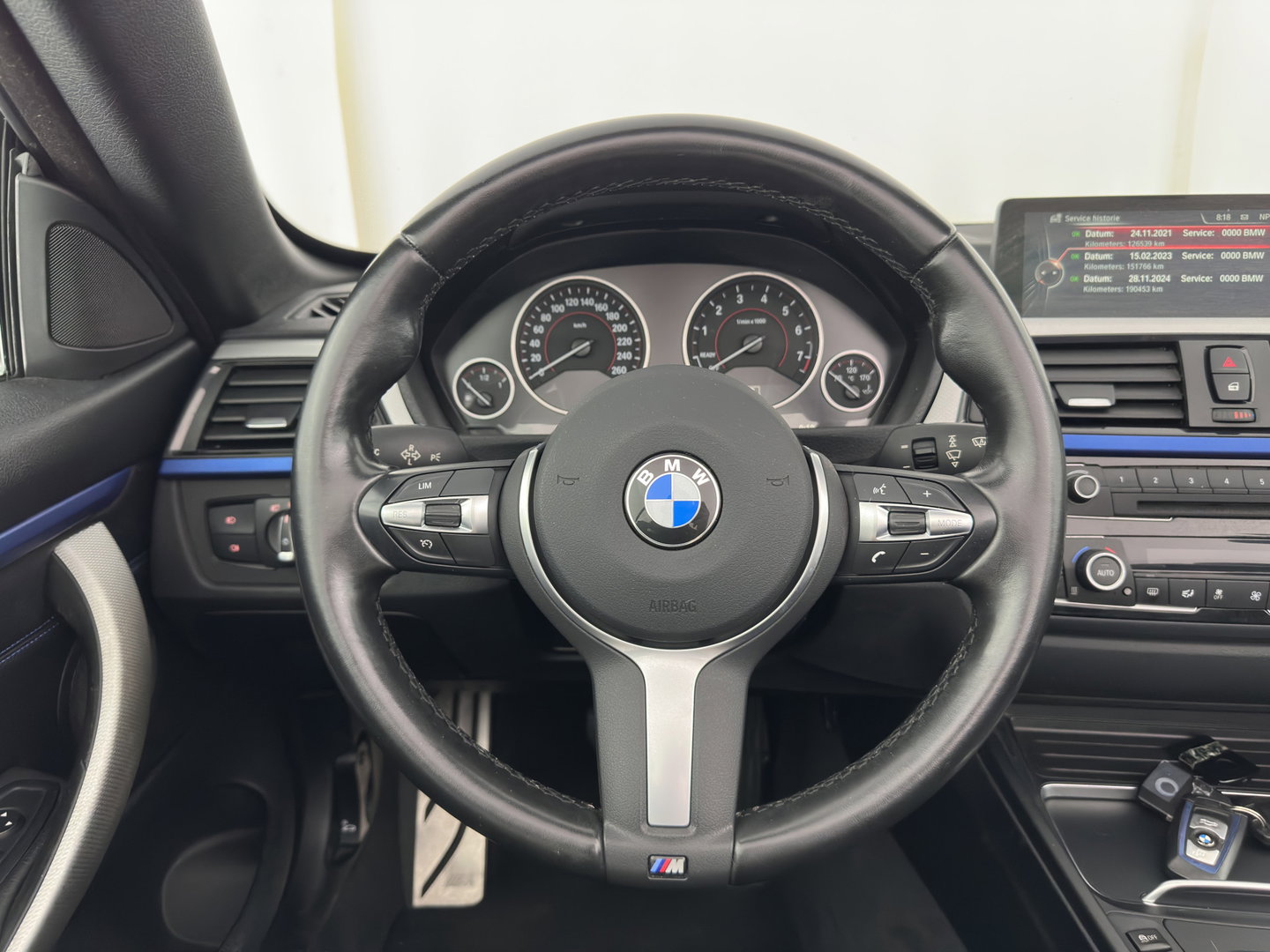 BMW 4 Serie Cabrio 420i M-SportPack Aut. * LEATHER | XENON |  MEMORY-PACK | HIFI-SOUND | HEATED-SPORTSEATS |  NAVI-FULLMAP | ECC | PDC | CRUISE | HEAD-UP | TOWBAR  | AIRSCARF | AIR-COLLAR | 19''ALU *