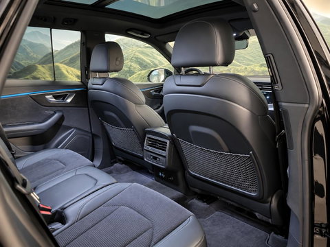 Audi Q8 55 TFSI e quattro Pro S-Line S-Line interieur l Luchtvering l Trekhaak l