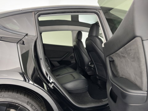 Tesla Model Y RWD 58 kWh [3-Fase-11kW] {SoH-89%} (INCL.BTW) Aut. *PANO | AUTO-PILOT | LEATHER | NAVI-FULLMAP | MATRIX-LED | KEYLESS | CAMERA | DAB+ | HEATED-COMFORTSEATS | PRIVACYGLASS | TOPVIEW | TOWBAR | 20''ALU*