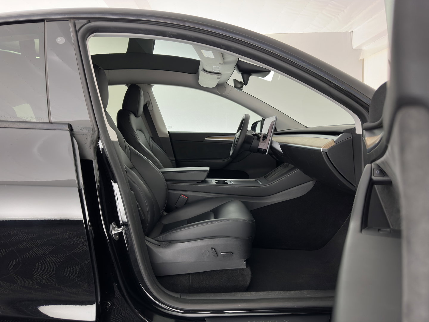 Tesla Model Y RWD 58 kWh [3-Fase-11kW] {SoH-89%} (INCL.BTW) Aut. *PANO | AUTO-PILOT | LEATHER | NAVI-FULLMAP | MATRIX-LED | KEYLESS | CAMERA | DAB+ | HEATED-COMFORTSEATS | PRIVACYGLASS | TOPVIEW | TOWBAR | 20''ALU*