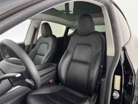 Tesla Model Y RWD 58 kWh [3-Fase-11kW] {SoH-89%} (INCL.BTW) Aut. *PANO | AUTO-PILOT | LEATHER | NAVI-FULLMAP | MATRIX-LED | KEYLESS | CAMERA | DAB+ | HEATED-COMFORTSEATS | PRIVACYGLASS | TOPVIEW | TOWBAR | 20''ALU*
