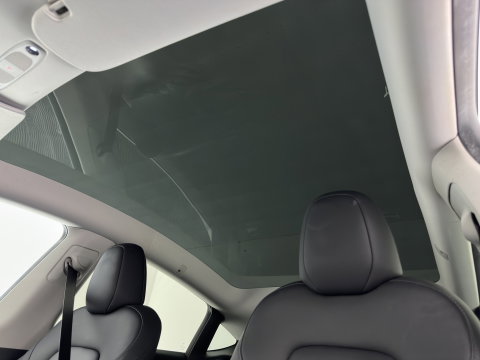 Tesla Model Y RWD 58 kWh [3-Fase-11kW] {SoH-89%} (INCL.BTW) Aut. *PANO | AUTO-PILOT | LEATHER | NAVI-FULLMAP | MATRIX-LED | KEYLESS | CAMERA | DAB+ | HEATED-COMFORTSEATS | PRIVACYGLASS | TOPVIEW | TOWBAR | 20''ALU*