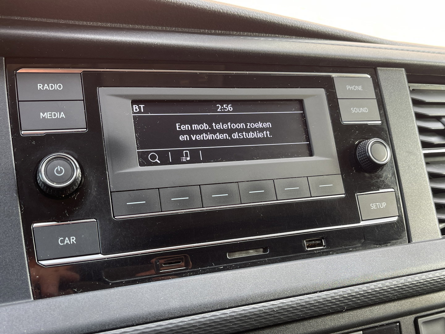 Volkswagen Transporter 2.0 TDI L1H1 28 | Trekhaak | Airconditioning | Bluetooth | Betonplex | Centrale Vergrendeling |