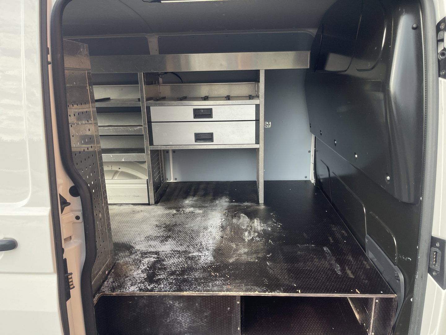 Volkswagen Transporter 2.0 TDI L1H1 28 | Trekhaak | Airconditioning | Bluetooth | Betonplex | Centrale Vergrendeling |
