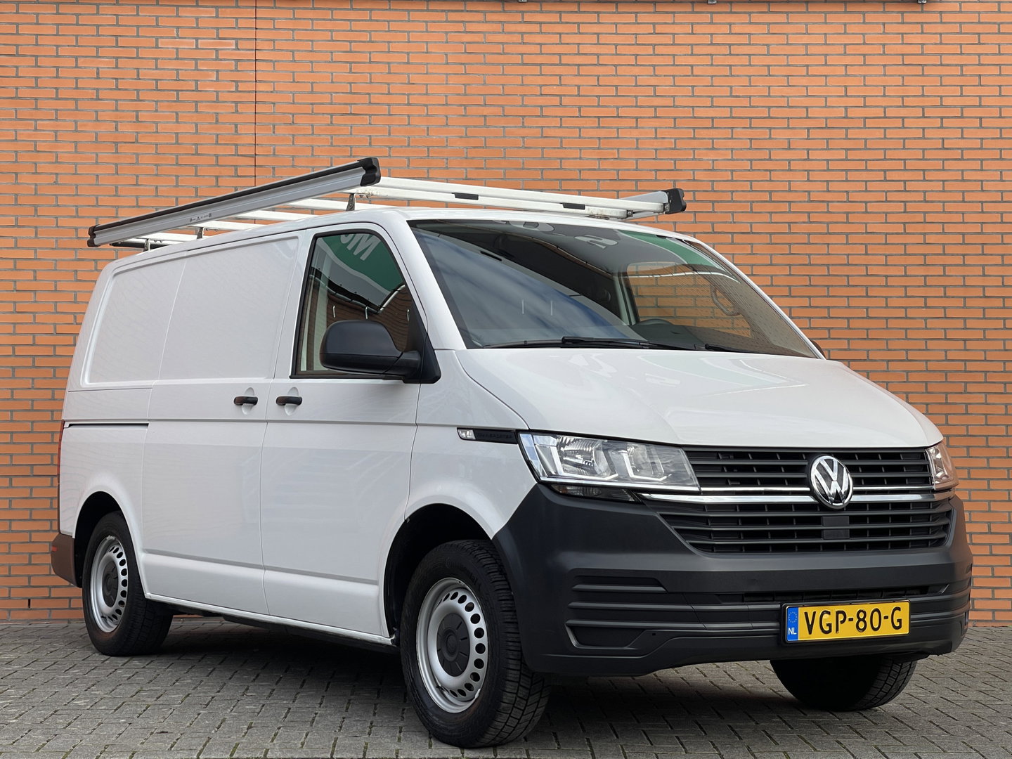 Volkswagen Transporter 2.0 TDI L1H1 28 | Trekhaak | Airconditioning | Bluetooth | Betonplex | Centrale Vergrendeling |