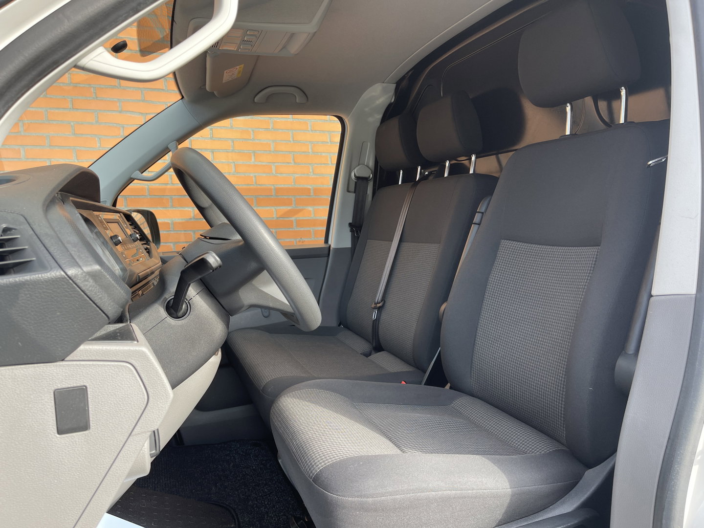 Volkswagen Transporter 2.0 TDI L1H1 28 | Trekhaak | Airconditioning | Bluetooth | Betonplex | Centrale Vergrendeling |