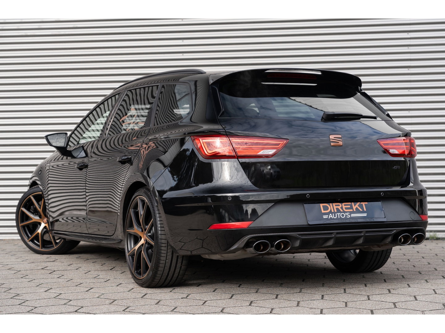 SEAT Leon ST 2.0 TSI 4DRIVE CUPRA R CARBON BREMBO BEATS