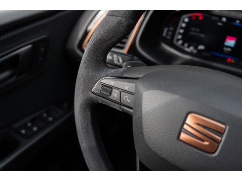 SEAT Leon ST 2.0 TSI 4DRIVE CUPRA R CARBON BREMBO BEATS