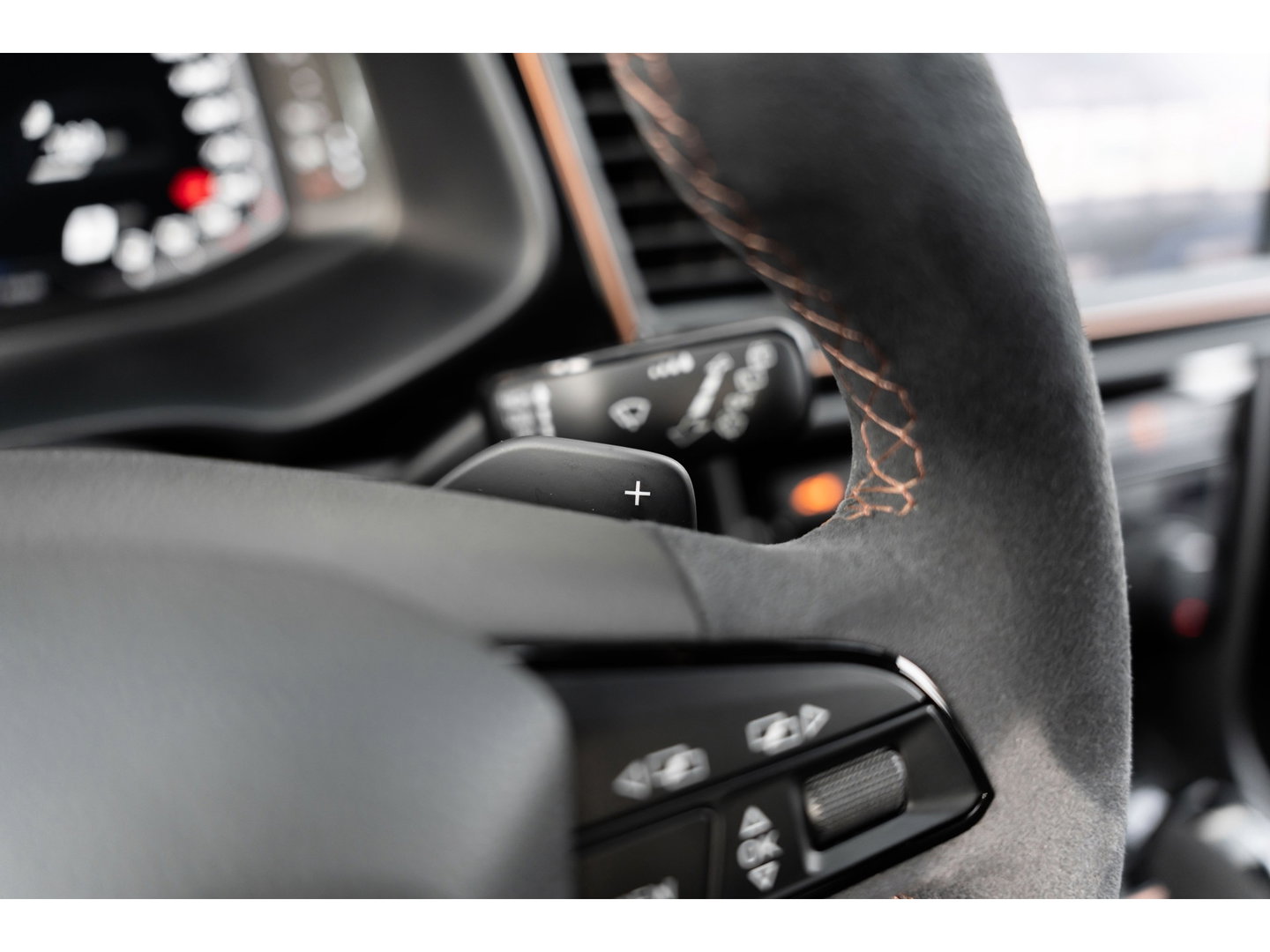 SEAT Leon ST 2.0 TSI 4DRIVE CUPRA R CARBON BREMBO BEATS