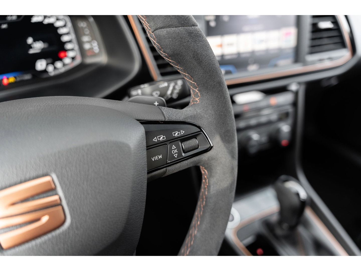 SEAT Leon ST 2.0 TSI 4DRIVE CUPRA R CARBON BREMBO BEATS