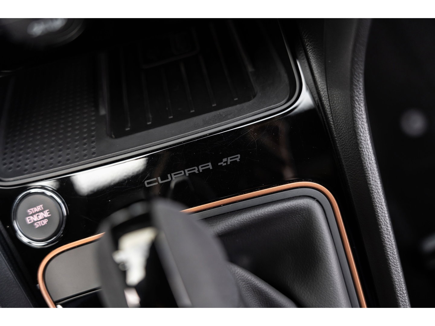 SEAT Leon ST 2.0 TSI 4DRIVE CUPRA R CARBON BREMBO BEATS