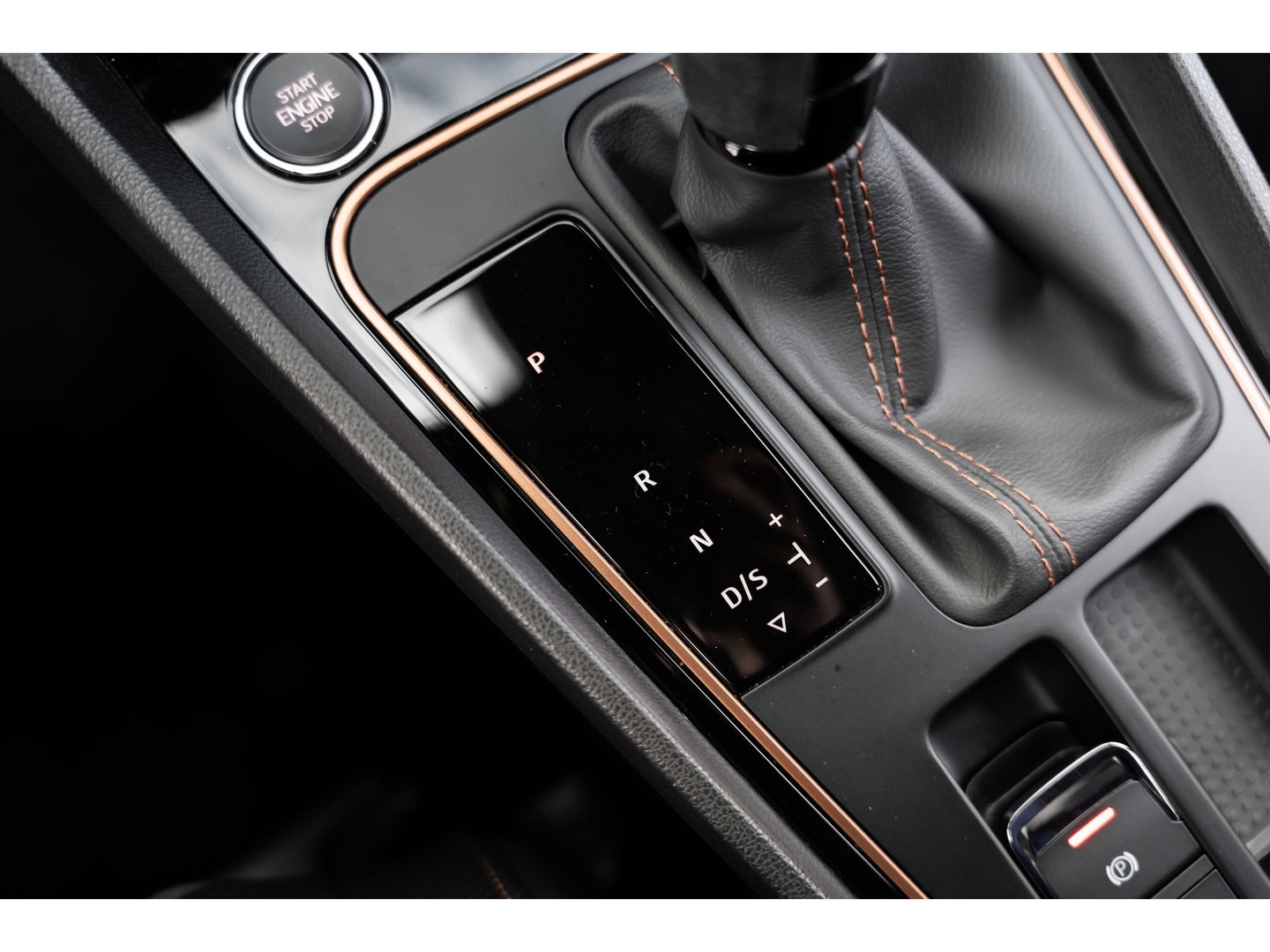 SEAT Leon ST 2.0 TSI 4DRIVE CUPRA R CARBON BREMBO BEATS