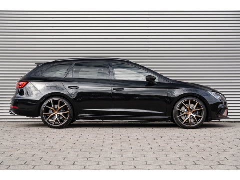 SEAT Leon ST 2.0 TSI 4DRIVE CUPRA R CARBON BREMBO BEATS