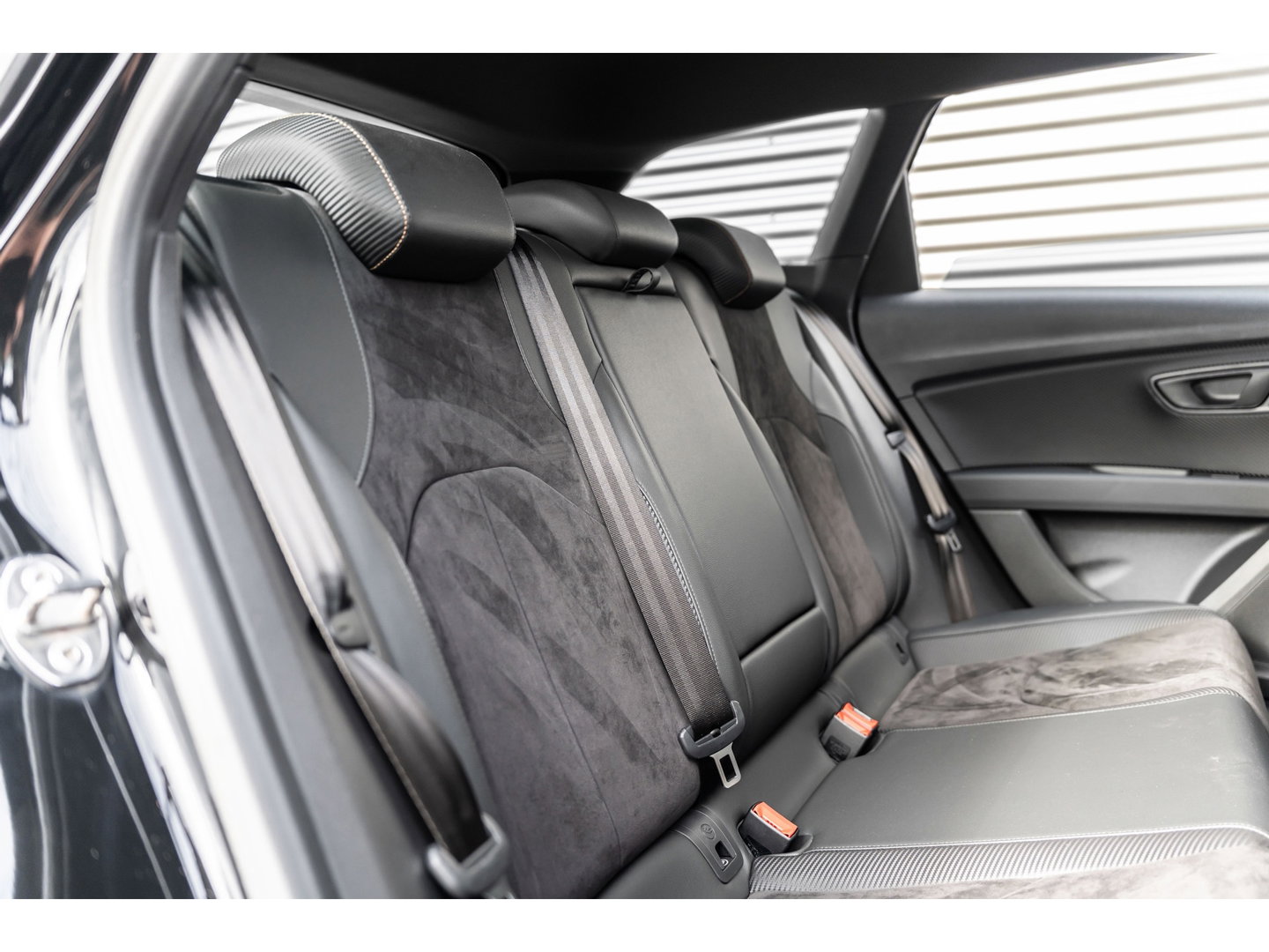 SEAT Leon ST 2.0 TSI 4DRIVE CUPRA R CARBON BREMBO BEATS