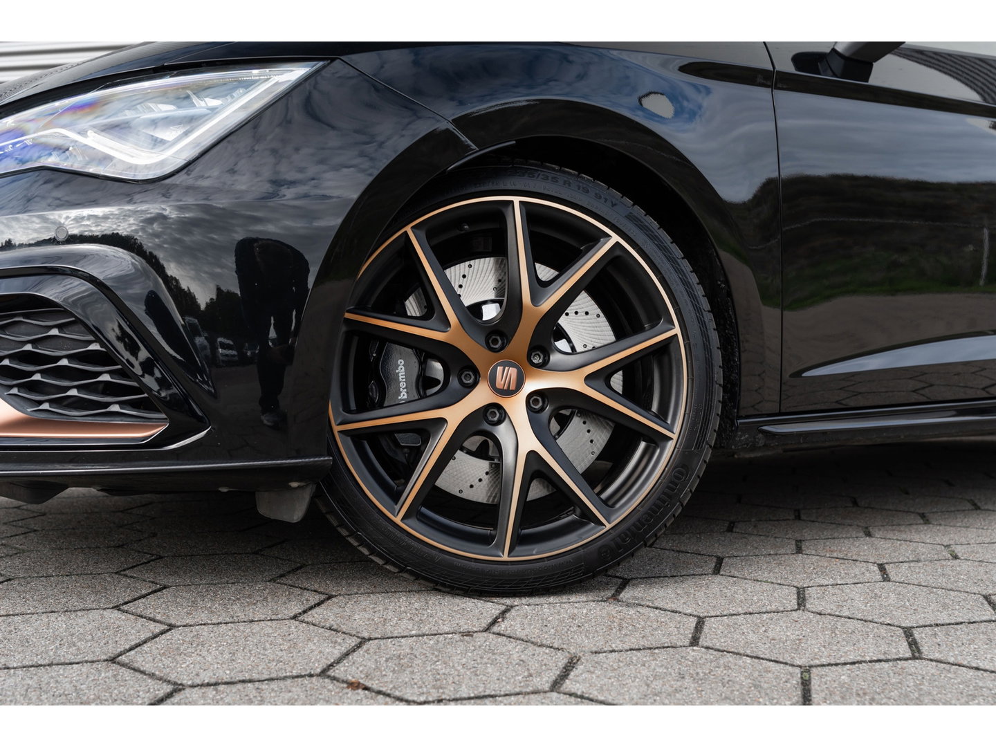 SEAT Leon ST 2.0 TSI 4DRIVE CUPRA R CARBON BREMBO BEATS