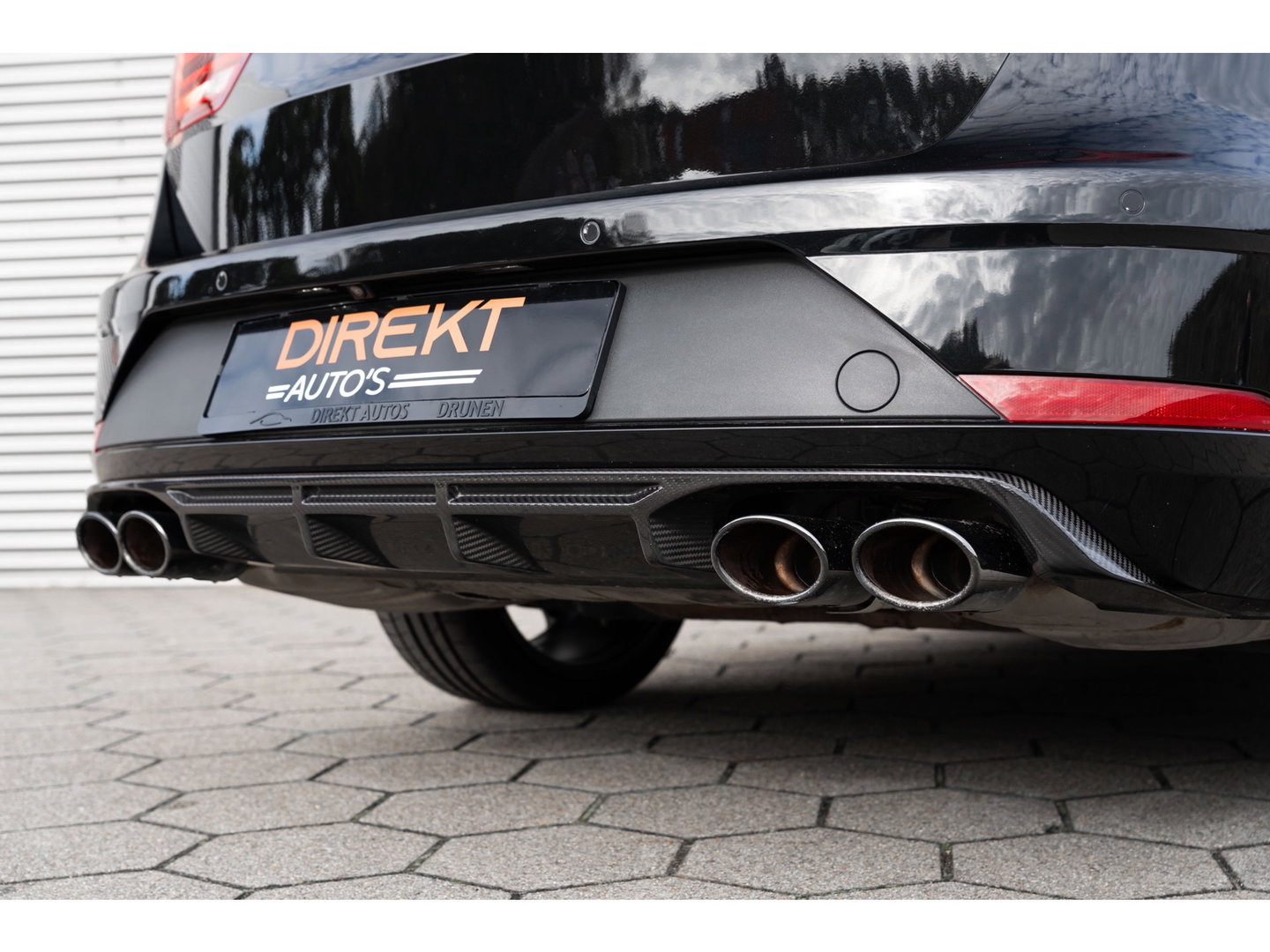 SEAT Leon ST 2.0 TSI 4DRIVE CUPRA R CARBON BREMBO BEATS