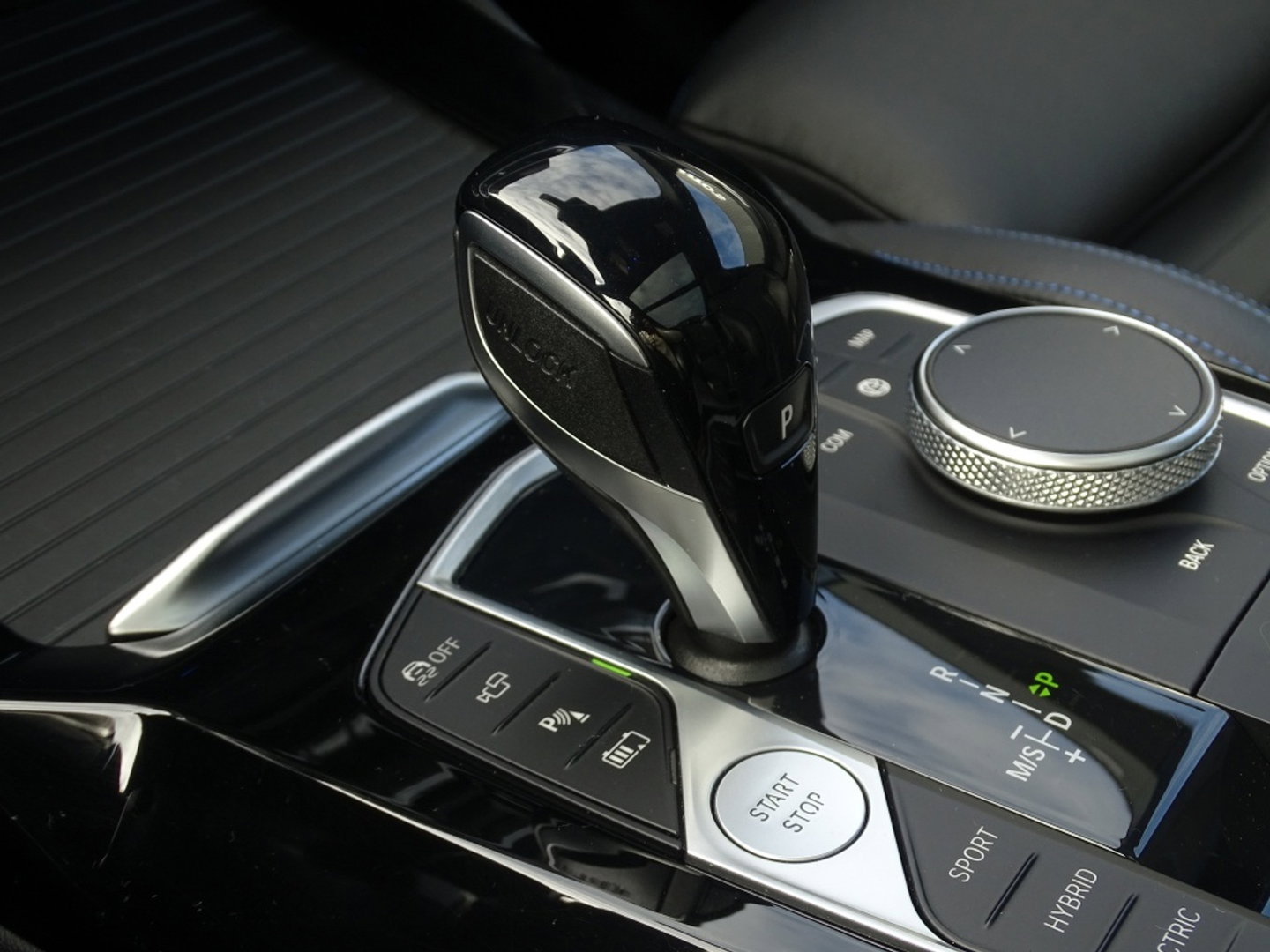 BMW X3 30e X-Drive 292PK M-Sport / M-Stoel / Harman Kardon / 360° / Laser / Pano