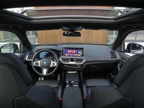 BMW X3 30e X-Drive 292PK M-Sport / M-Stoel / Harman Kardon / 360° / Laser / Pano
