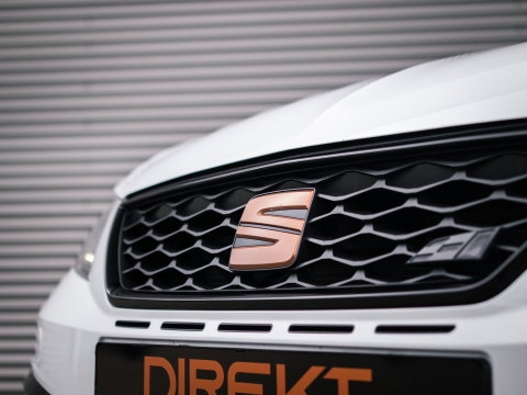 SEAT Leon ST 2.0 TSI CUPRA R 4DRIVE PANO CARBON BREMBO BEATS