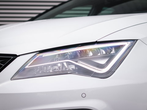 SEAT Leon ST 2.0 TSI CUPRA R 4DRIVE PANO CARBON BREMBO BEATS