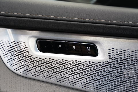 Volvo XC90 2.0 T8 Plug-in hybrid AWD Ultra Dark Panoramadak Bowers & Wilkins Leder Memory 360 Camera 7 Persoons