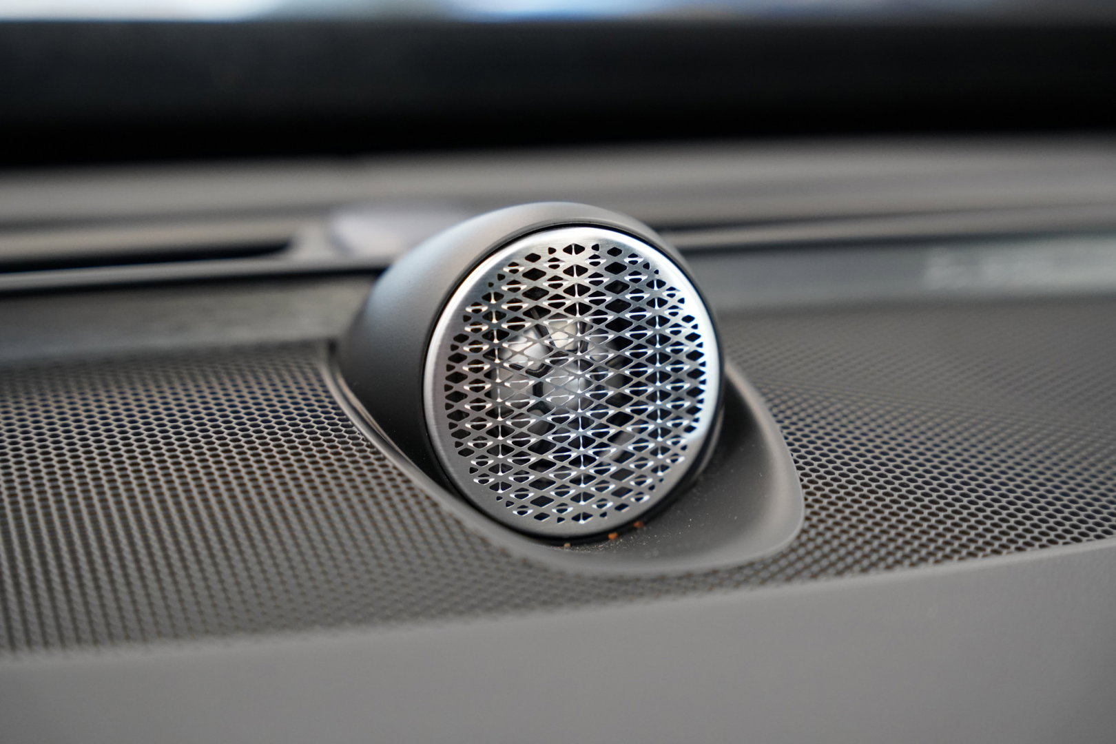 Volvo XC90 2.0 T8 Plug-in hybrid AWD Ultra Dark Panoramadak Bowers & Wilkins Leder Memory 360 Camera 7 Persoons