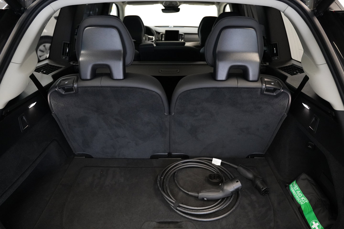 Volvo XC90 2.0 T8 Plug-in hybrid AWD Ultra Dark Panoramadak Bowers & Wilkins Leder Memory 360 Camera 7 Persoons