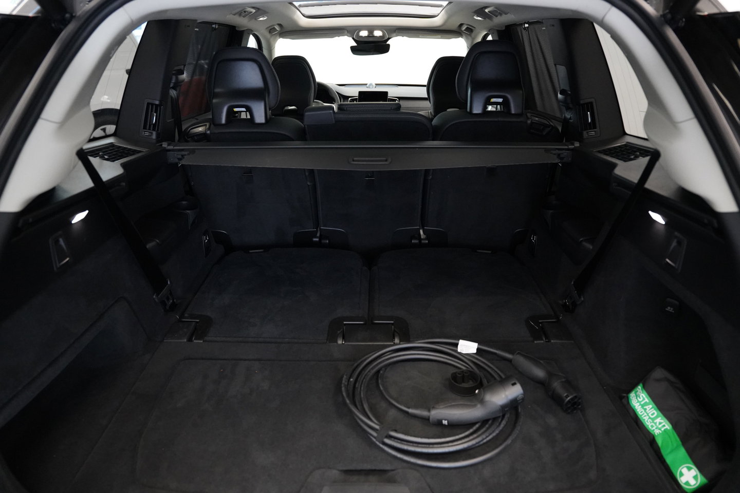 Volvo XC90 2.0 T8 Plug-in hybrid AWD Ultra Dark Panoramadak Bowers & Wilkins Leder Memory 360 Camera 7 Persoons