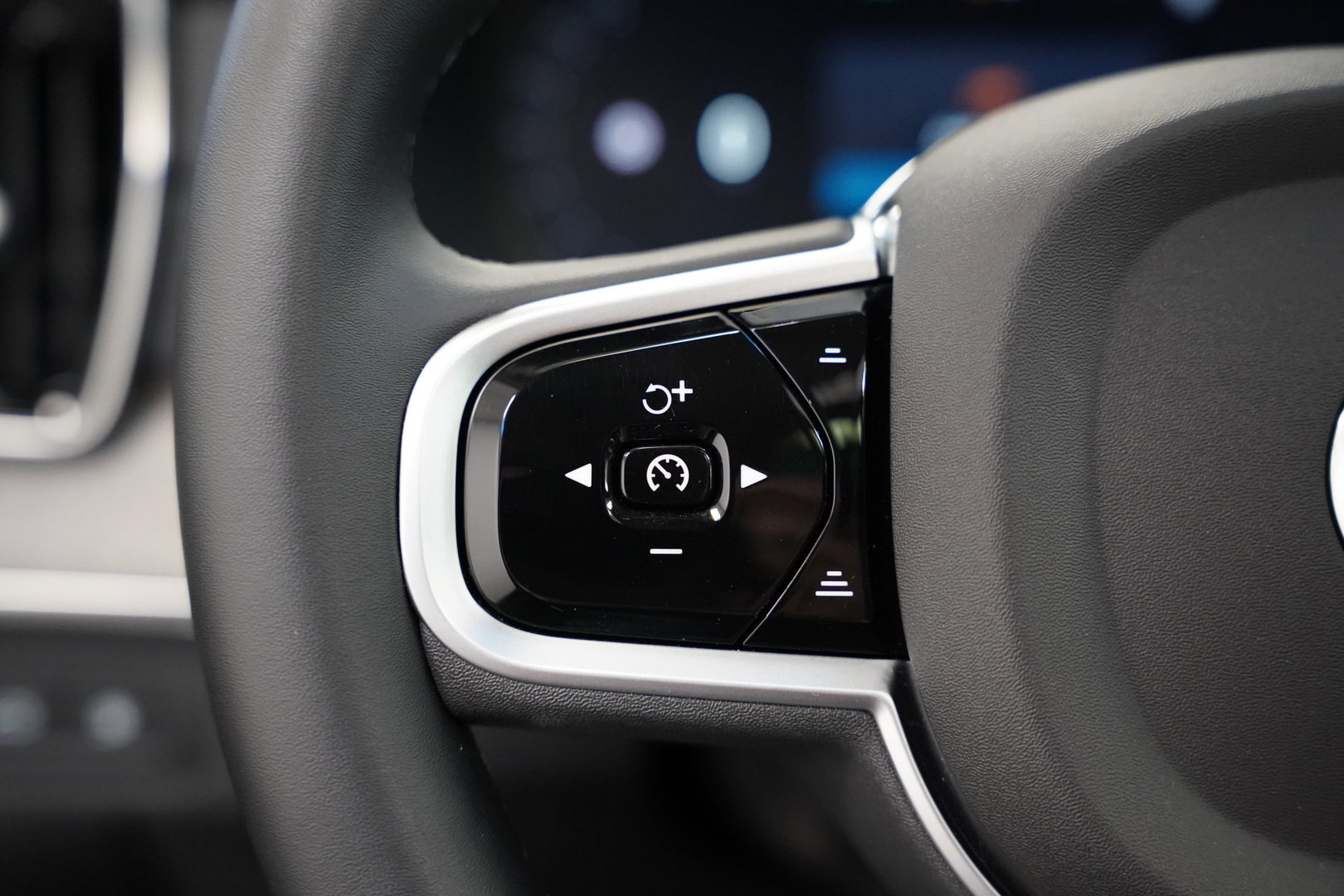 Volvo XC90 2.0 T8 Plug-in hybrid AWD Ultra Dark Panoramadak Bowers & Wilkins Leder Memory 360 Camera 7 Persoons