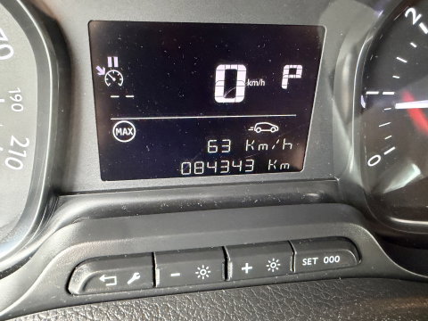 Peugeot Expert 2.0 BlueHDI 177pk automaat S&S L3H1 DC 5 persoons / vaste prijs rijklaar € 27.950 ex btw / lease vanaf € 456 / dubbele schuifdeur / euro 6 / bpm vrij / airco / cruise / navi / trekhaak !
