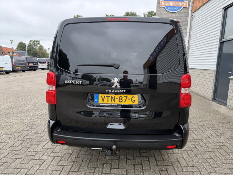 Peugeot Expert 2.0 BlueHDI 177pk automaat S&S L3H1 DC 5 persoons / vaste prijs rijklaar € 27.950 ex btw / lease vanaf € 456 / dubbele schuifdeur / euro 6 / bpm vrij / airco / cruise / navi / trekhaak !