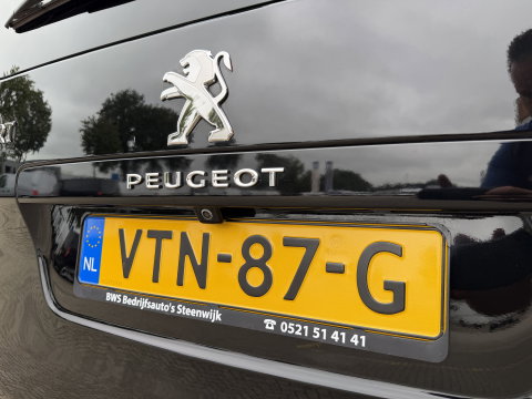 Peugeot Expert 2.0 BlueHDI 177pk automaat S&S L3H1 DC 5 persoons / vaste prijs rijklaar € 27.950 ex btw / lease vanaf € 456 / dubbele schuifdeur / euro 6 / bpm vrij / airco / cruise / navi / trekhaak !