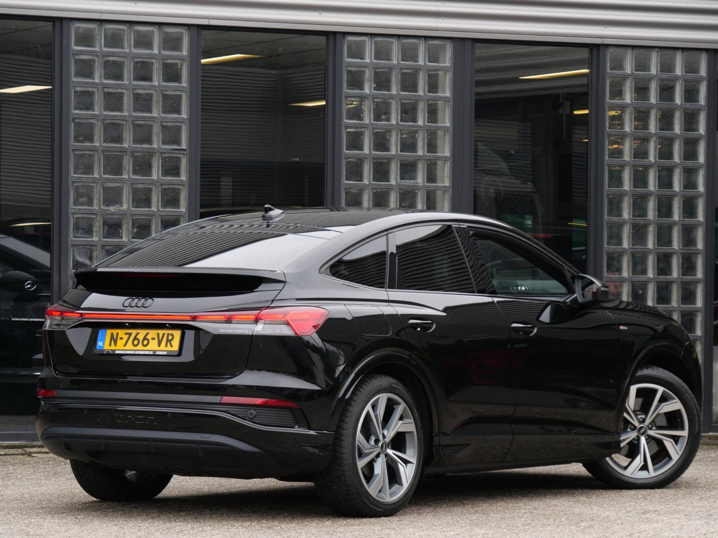 Audi Q4 Sportback e-tron 40 S-EDITION/ ELEKT. STOELEN/ BLINDSPOT/ HEAD-UP/ SONOS AUDIO/ SOH 95%