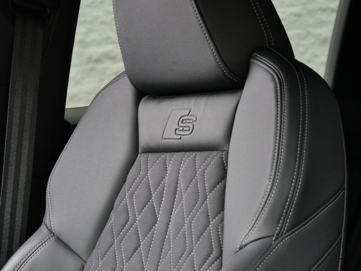 Audi Q4 Sportback e-tron 40 S-EDITION/ ELEKT. STOELEN/ BLINDSPOT/ HEAD-UP/ SONOS AUDIO/ SOH 95%