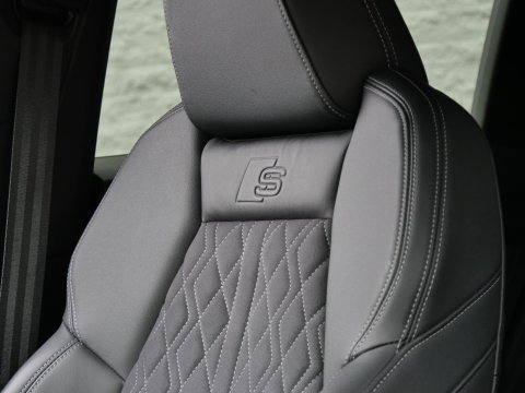 Audi Q4 Sportback e-tron 40 S-EDITION/ ELEKT. STOELEN/ BLINDSPOT/ HEAD-UP/ SONOS AUDIO/ SOH 95%