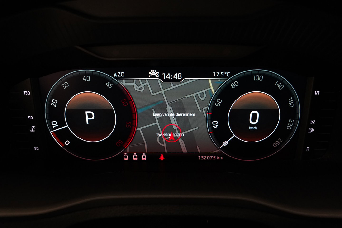 Škoda Karoq 1.6 TDI Style Business Cruise/Climate VCP Carplay Navi Automaat
