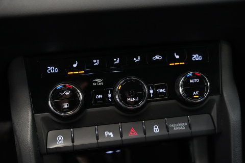 Škoda Karoq 1.6 TDI Style Business Cruise/Climate VCP Carplay Navi Automaat