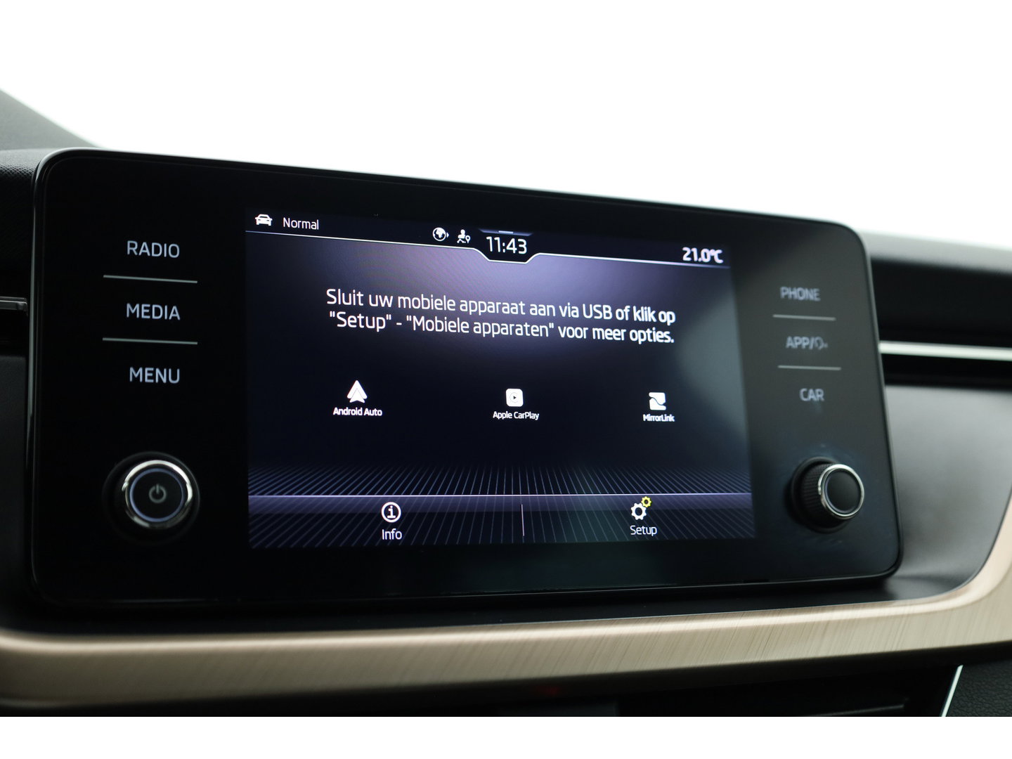 Škoda Kamiq 1.5 TSI ACT Business Edition DSG 150pk | Trekhaak | Apple CarPlay | Stoelverw. | All Seasons | Keyless | PDC A