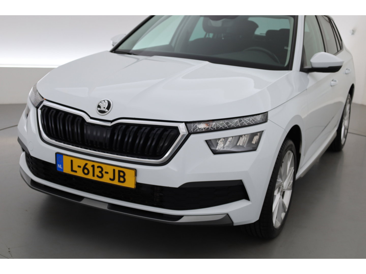 Škoda Kamiq 1.5 TSI ACT Business Edition DSG 150pk | Trekhaak | Apple CarPlay | Stoelverw. | All Seasons | Keyless | PDC A