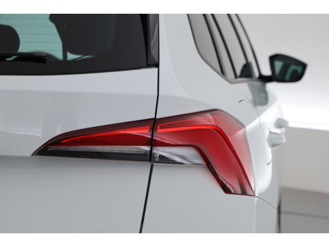 Škoda Kamiq 1.5 TSI ACT Business Edition DSG 150pk | Trekhaak | Apple CarPlay | Stoelverw. | All Seasons | Keyless | PDC A