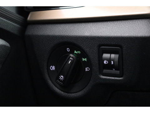 Škoda Kamiq 1.5 TSI ACT Business Edition DSG 150pk | Trekhaak | Apple CarPlay | Stoelverw. | All Seasons | Keyless | PDC A