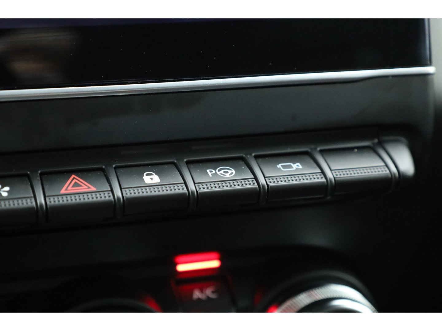 Renault Captur 1.3 mild hybrid 160 R.S. Line | Rijklaar! | Adapt. Cruise | 360cam | Apple Carplay | Navi | Keyless | Park Assist | Dodehoekdet.