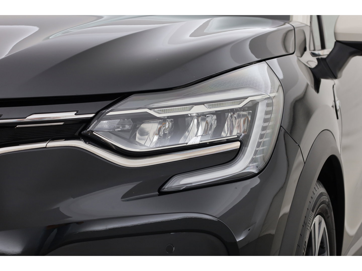 Renault Captur 1.3 mild hybrid 160 R.S. Line | Rijklaar! | Adapt. Cruise | 360cam | Apple Carplay | Navi | Keyless | Park Assist | Dodehoekdet.