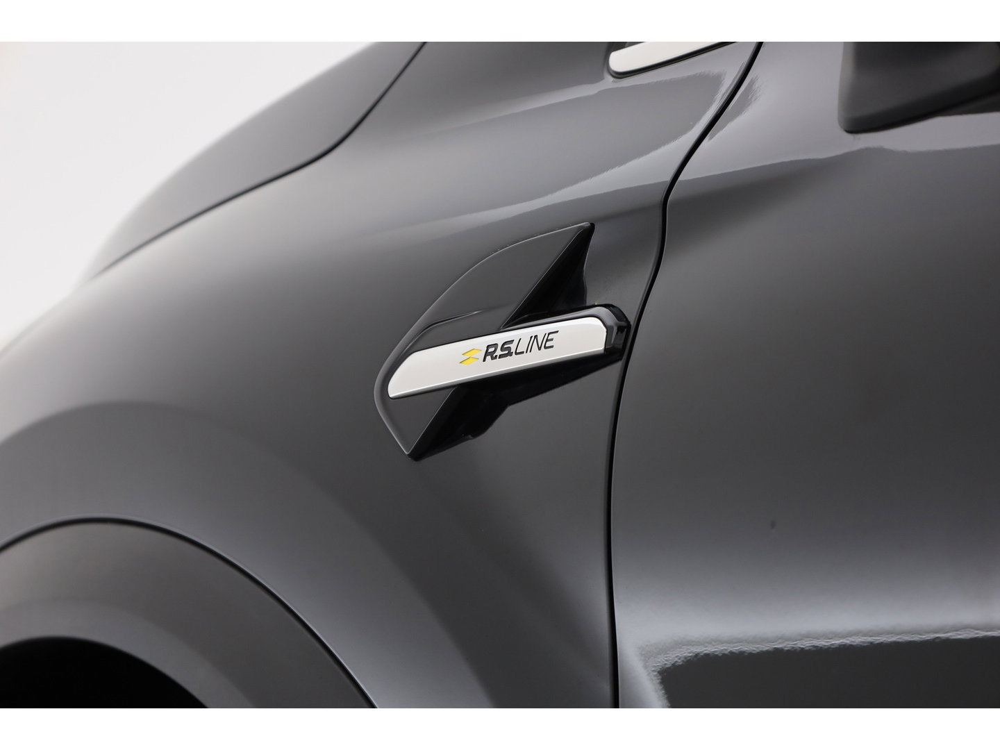 Renault Captur 1.3 mild hybrid 160 R.S. Line | Rijklaar! | Adapt. Cruise | 360cam | Apple Carplay | Navi | Keyless | Park Assist | Dodehoekdet.