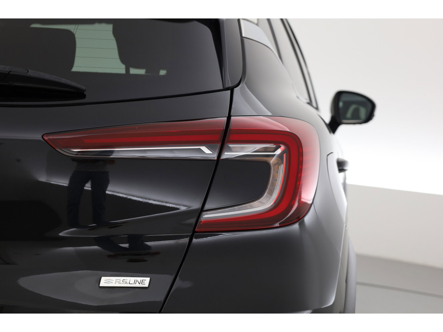 Renault Captur 1.3 mild hybrid 160 R.S. Line | Rijklaar! | Adapt. Cruise | 360cam | Apple Carplay | Navi | Keyless | Park Assist | Dodehoekdet.
